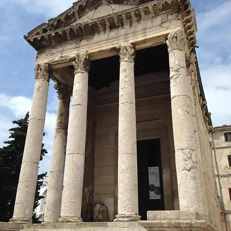 Luka Pula