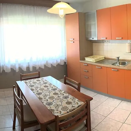 Appartamento Luka Pola